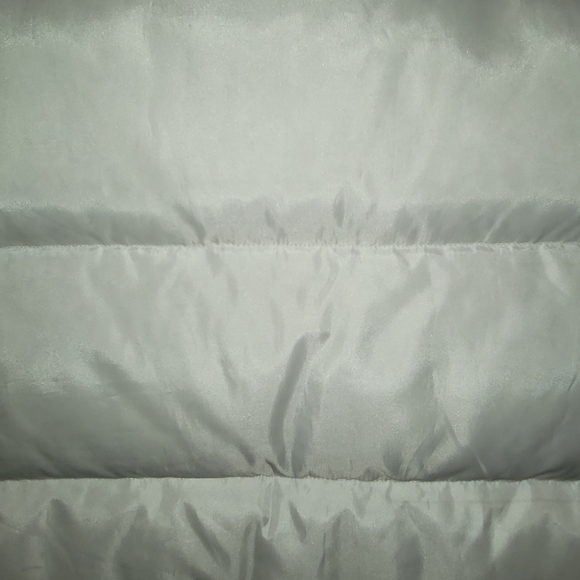 Vest White - Picture 4 of 4